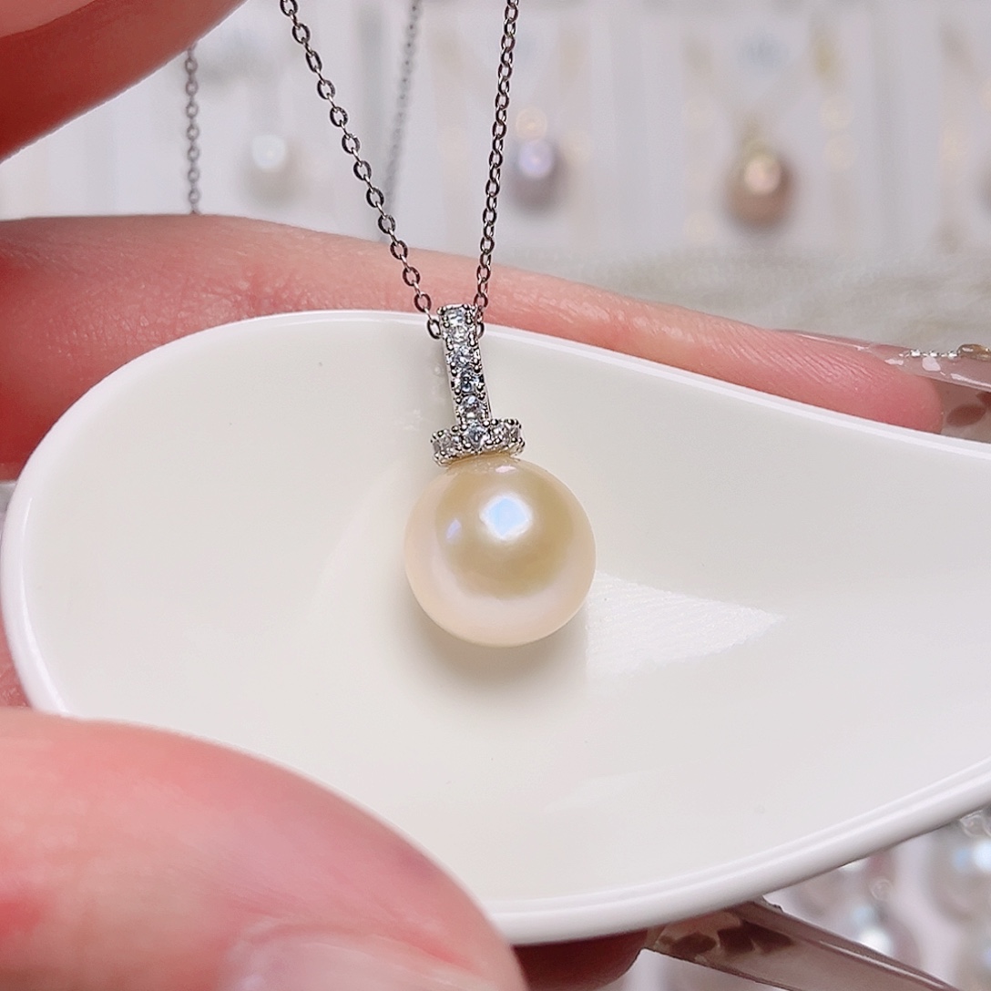 淡水珍珠吊坠(赠链)未镶嵌