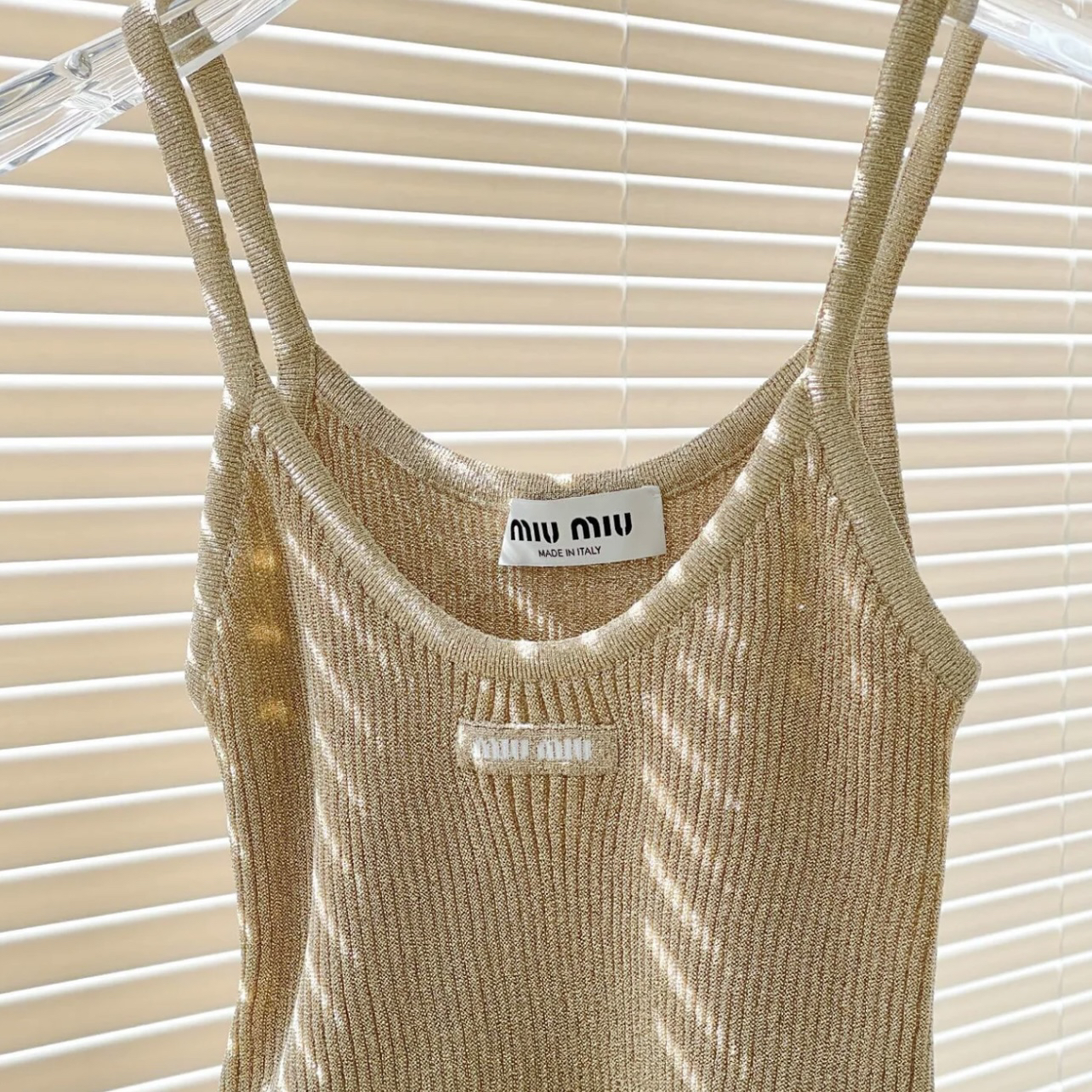 99新 MIU MIU/缪缪 1l248  SS24 Logo贴花圆领修身短款吊带 38码