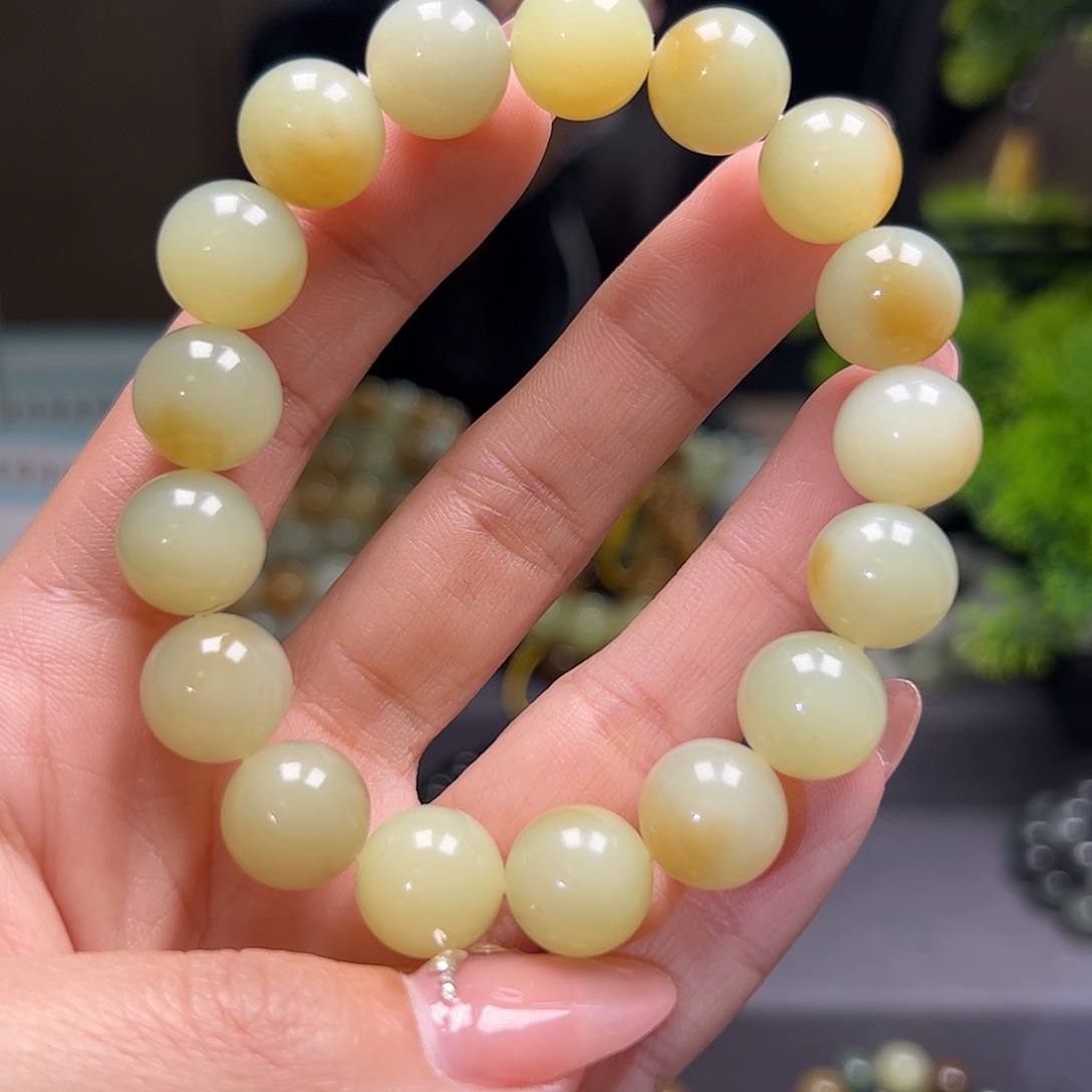 和田玉未镶嵌手串