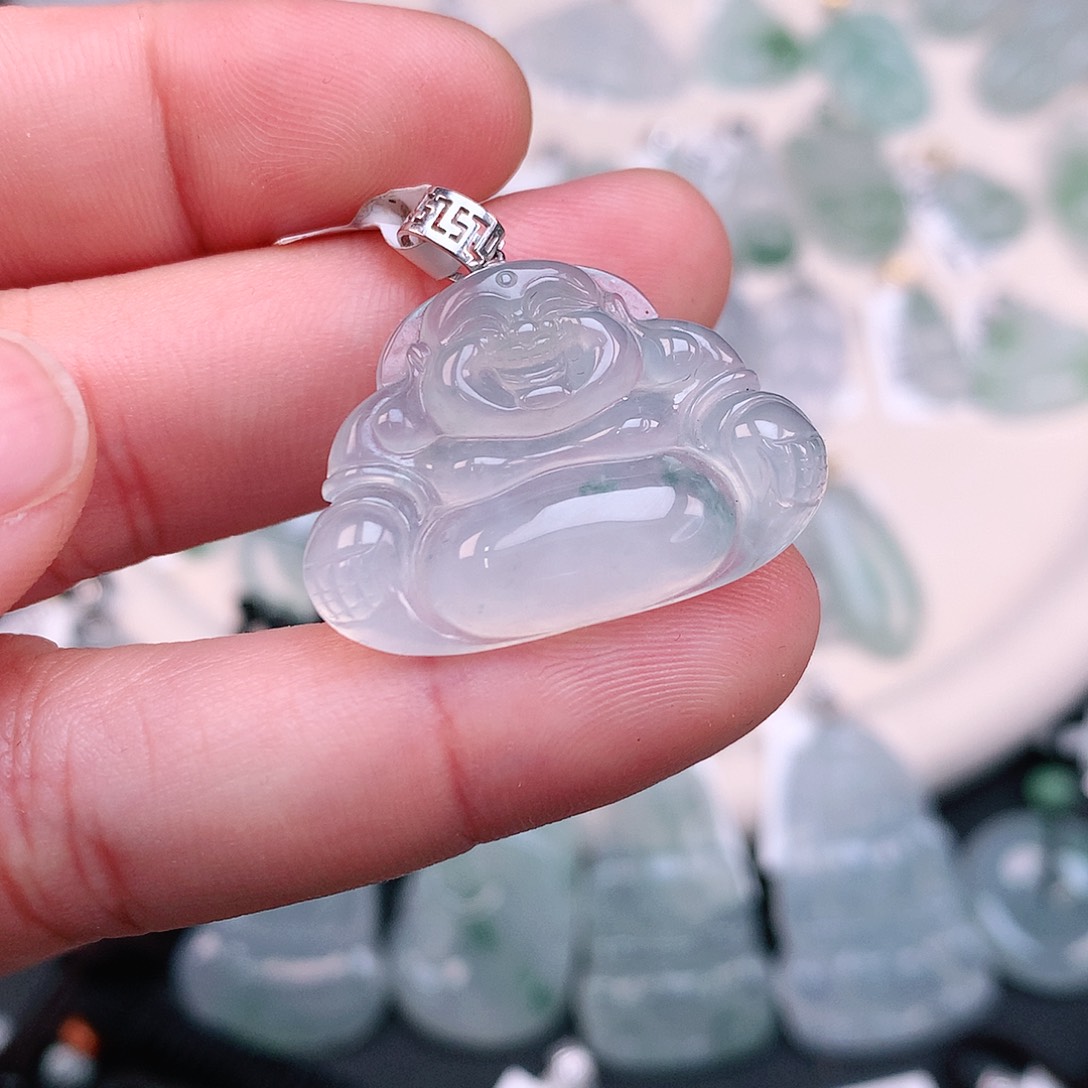 翡翠颈饰18K金镶嵌高冰飘绿佛公