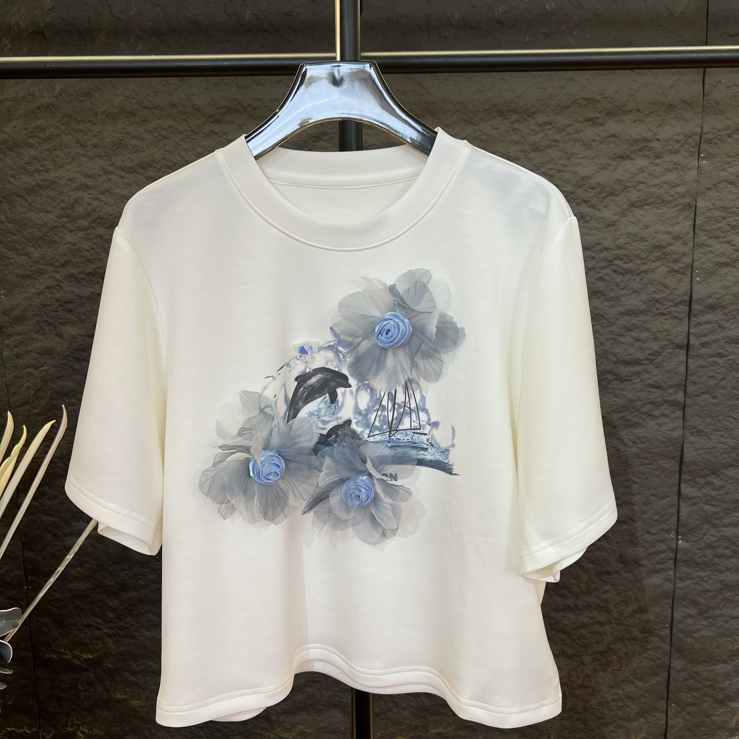 (果果专属）白色时尚花朵百搭女士夏季重工短袖圆领T恤A381