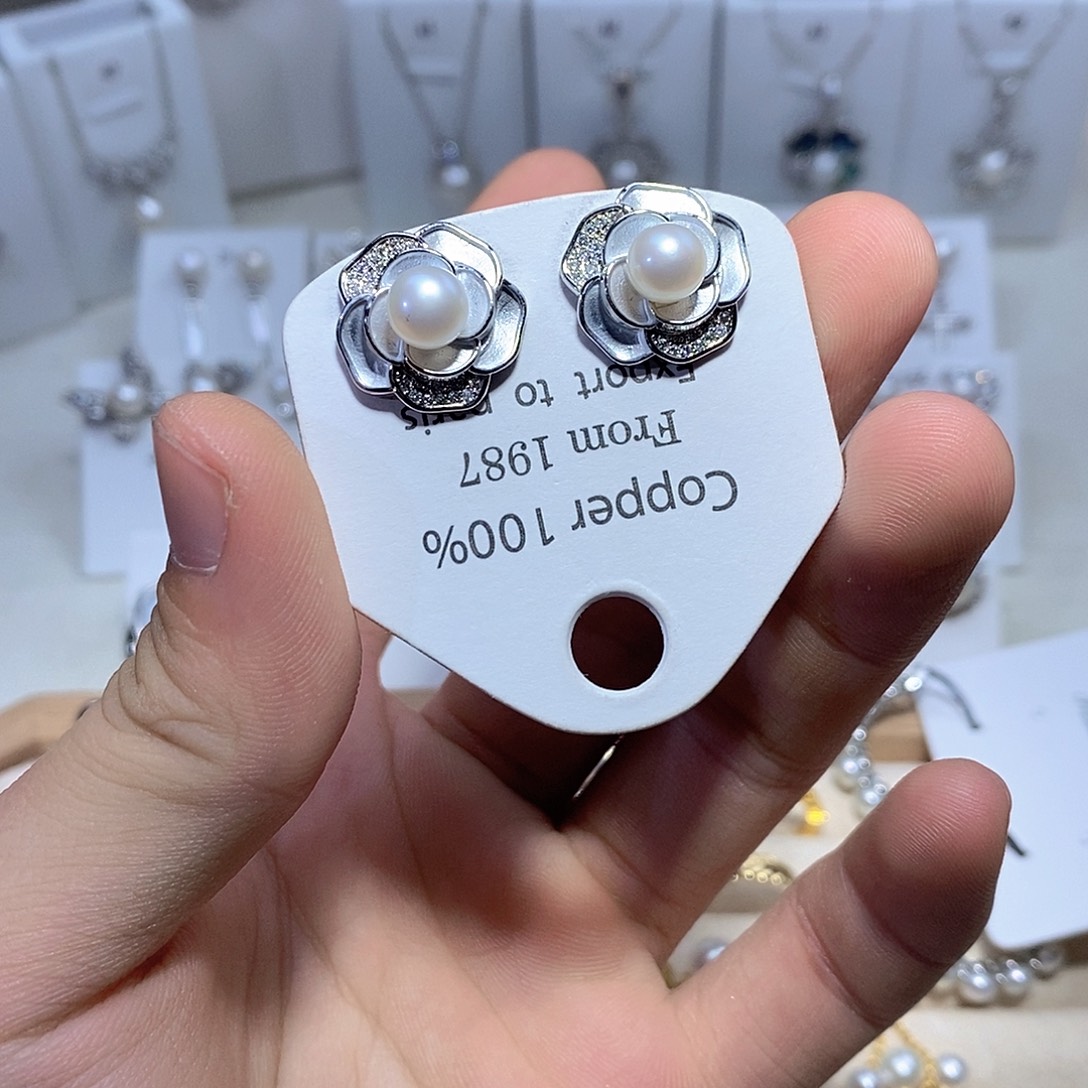 银S925镶嵌淡水珍珠耳坠