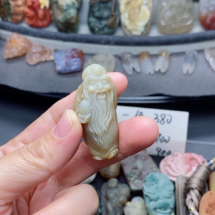 【闪购商品】定制石英质玉吊坠未镶嵌