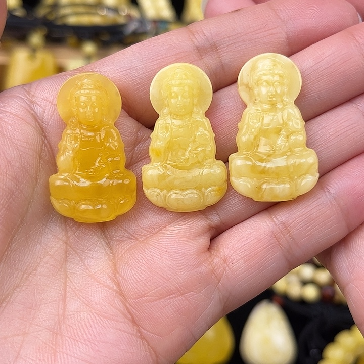琥珀未镶嵌颈饰琥珀，多样性发其一