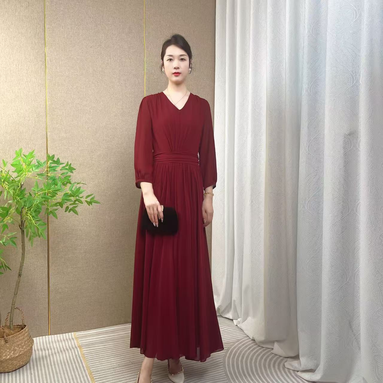 2025新款连衣裙红色春夏极简风长袖收腰宴会晚礼服轻奢显瘦高贵