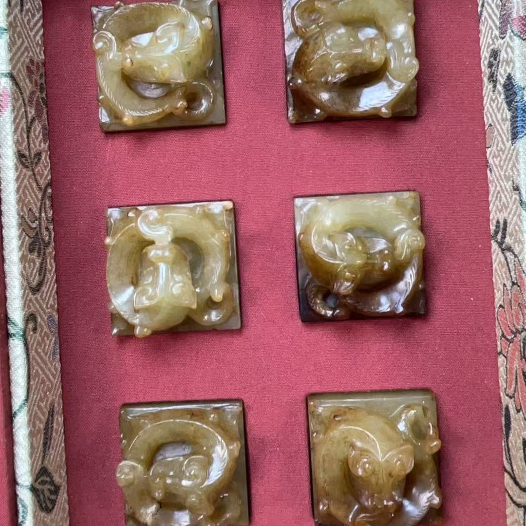 和田玉瑞兽组合印章