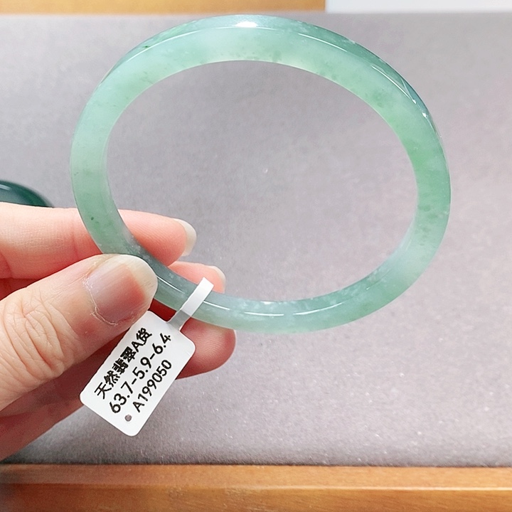 【闪购商品】翡翠手镯（圆镯）未镶嵌