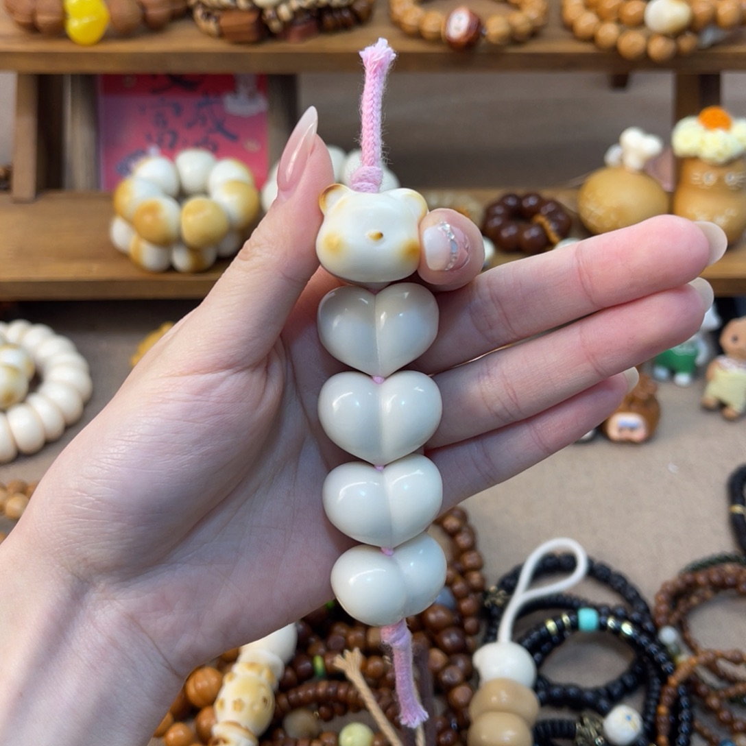 ****甜菩提根/象牙果把件屁桃