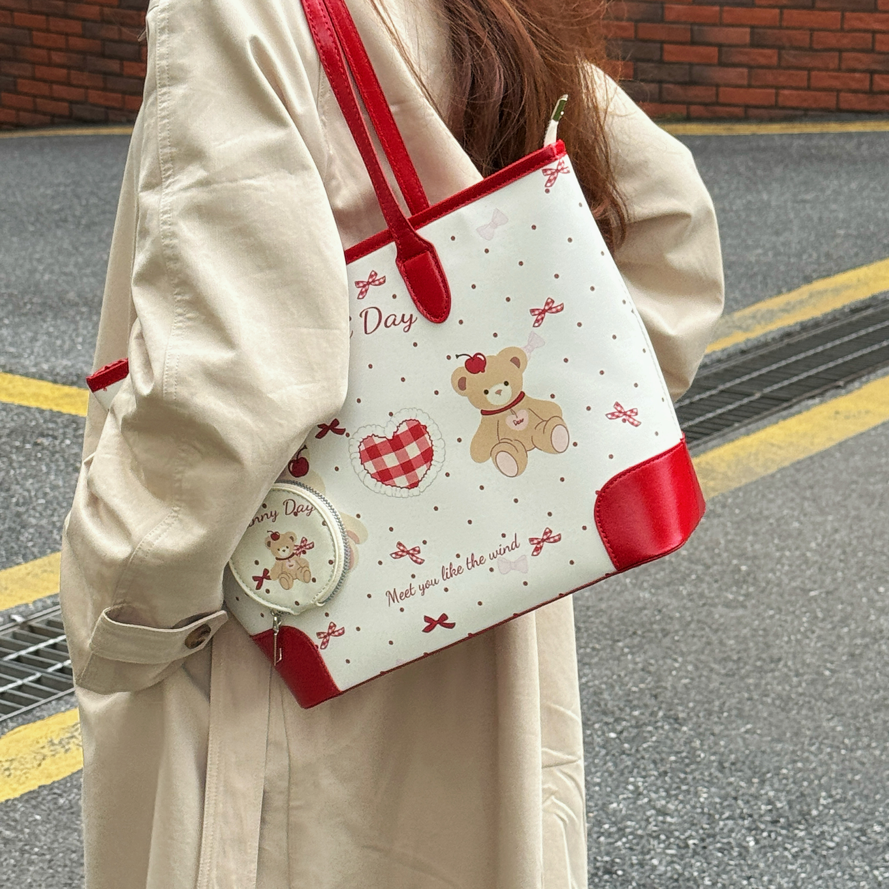 小众大容量可爱卡通托特包2025新款高级单肩包时尚百搭通勤腋下包