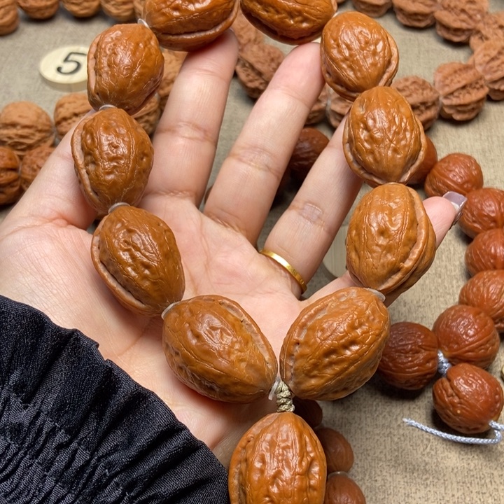 文玩核桃吊坠光皮大枣