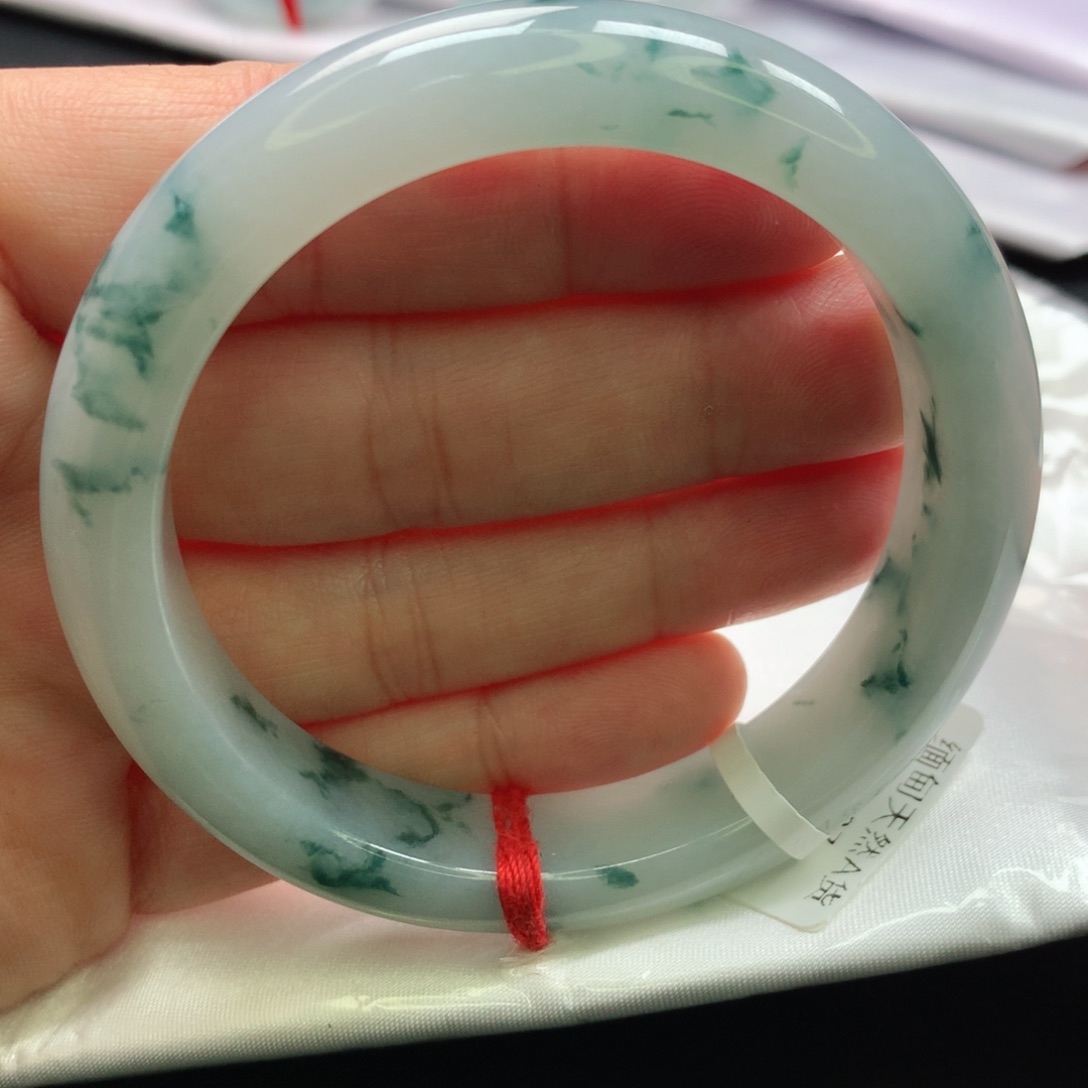 翡翠手镯未镶嵌缅甸翡翠5657