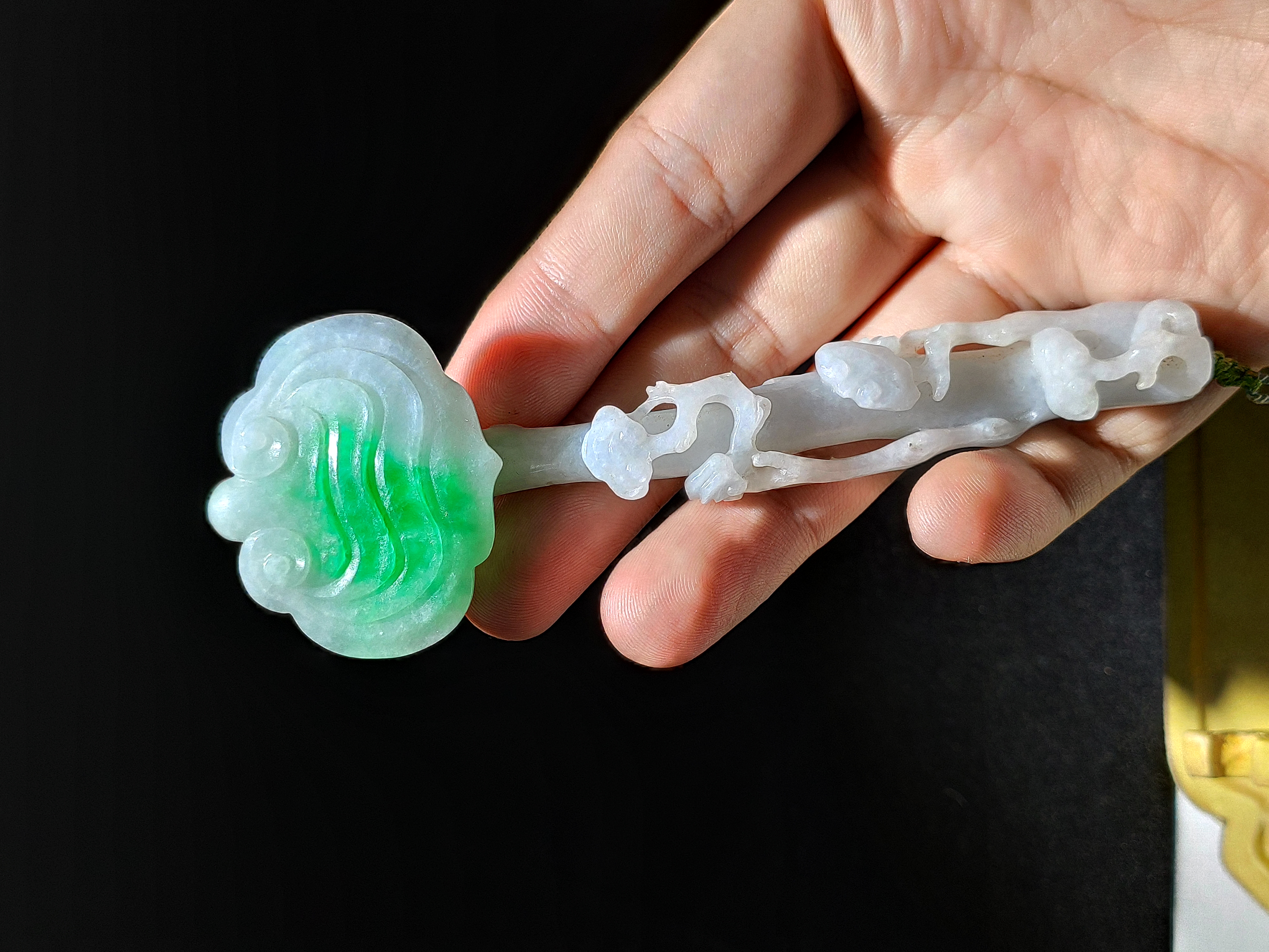 翡翠《灵芝如意》摆件