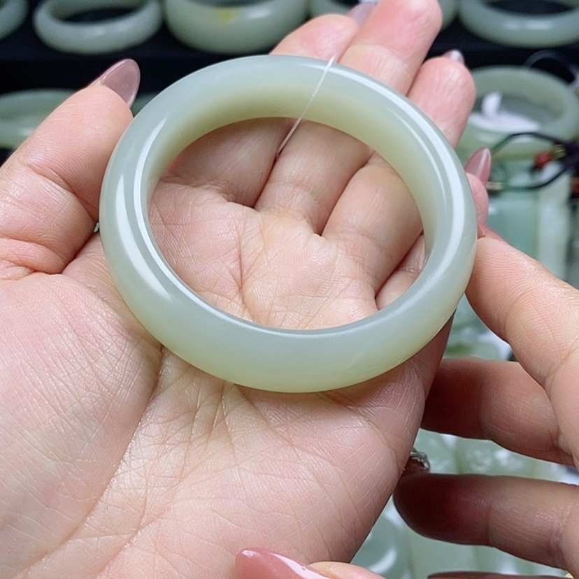 【闪购商品】和田玉手镯未镶嵌