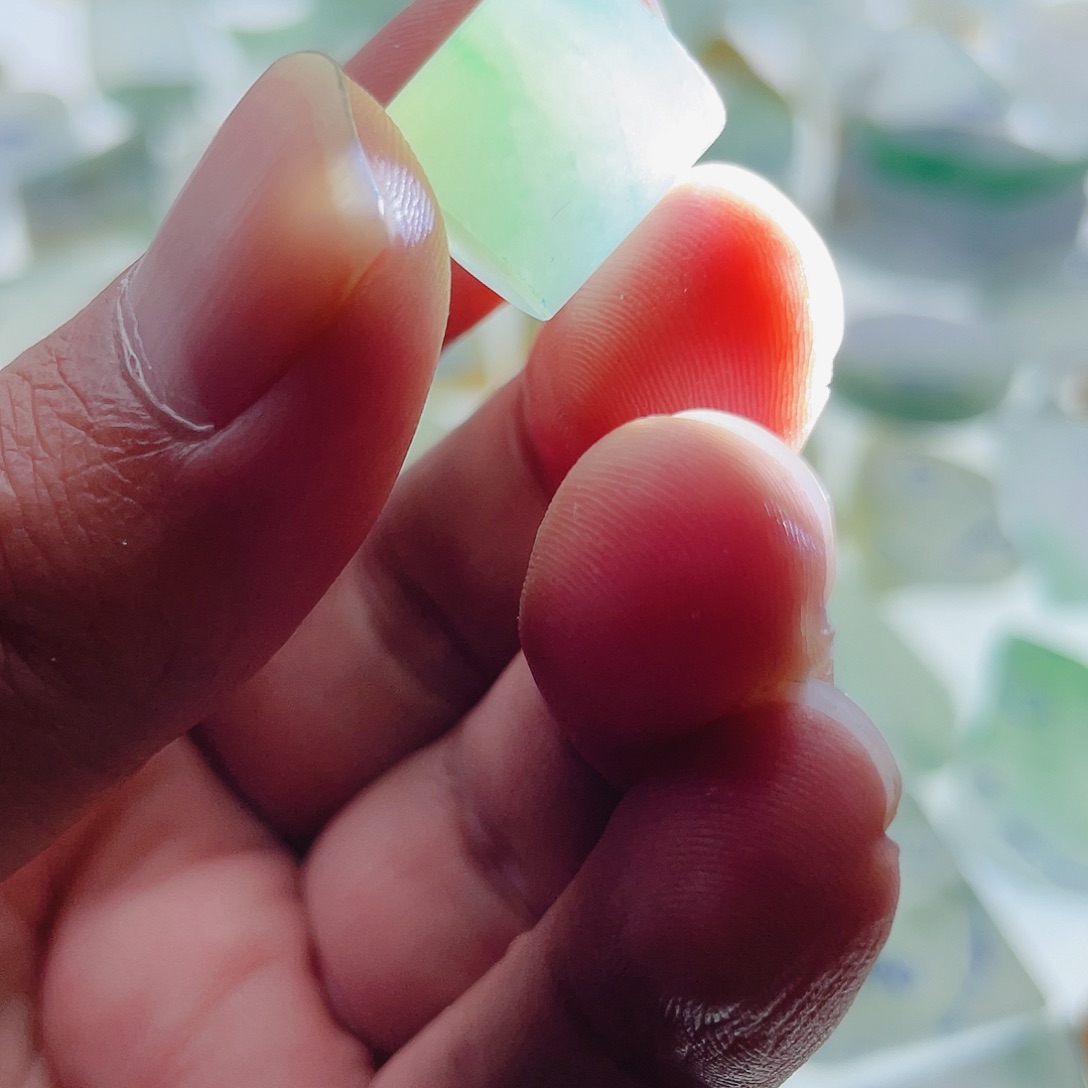 定制翡翠未镶嵌天然翡翠雕刻定制