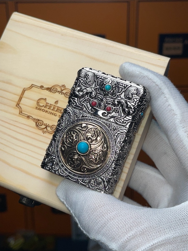 微瑕高定 首领云纹四象高档煤油打火机浮雕转轮解压复古礼品