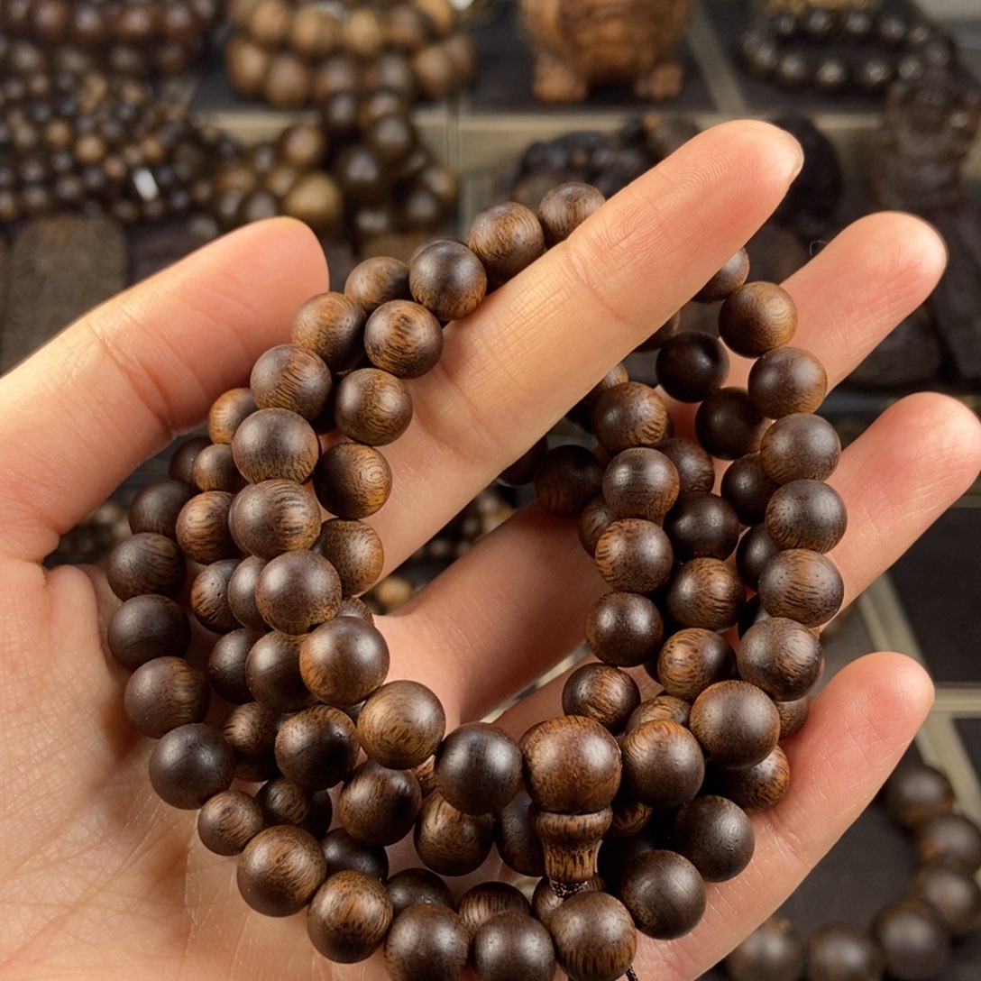 沉香手串梁*忠富森红土沉香