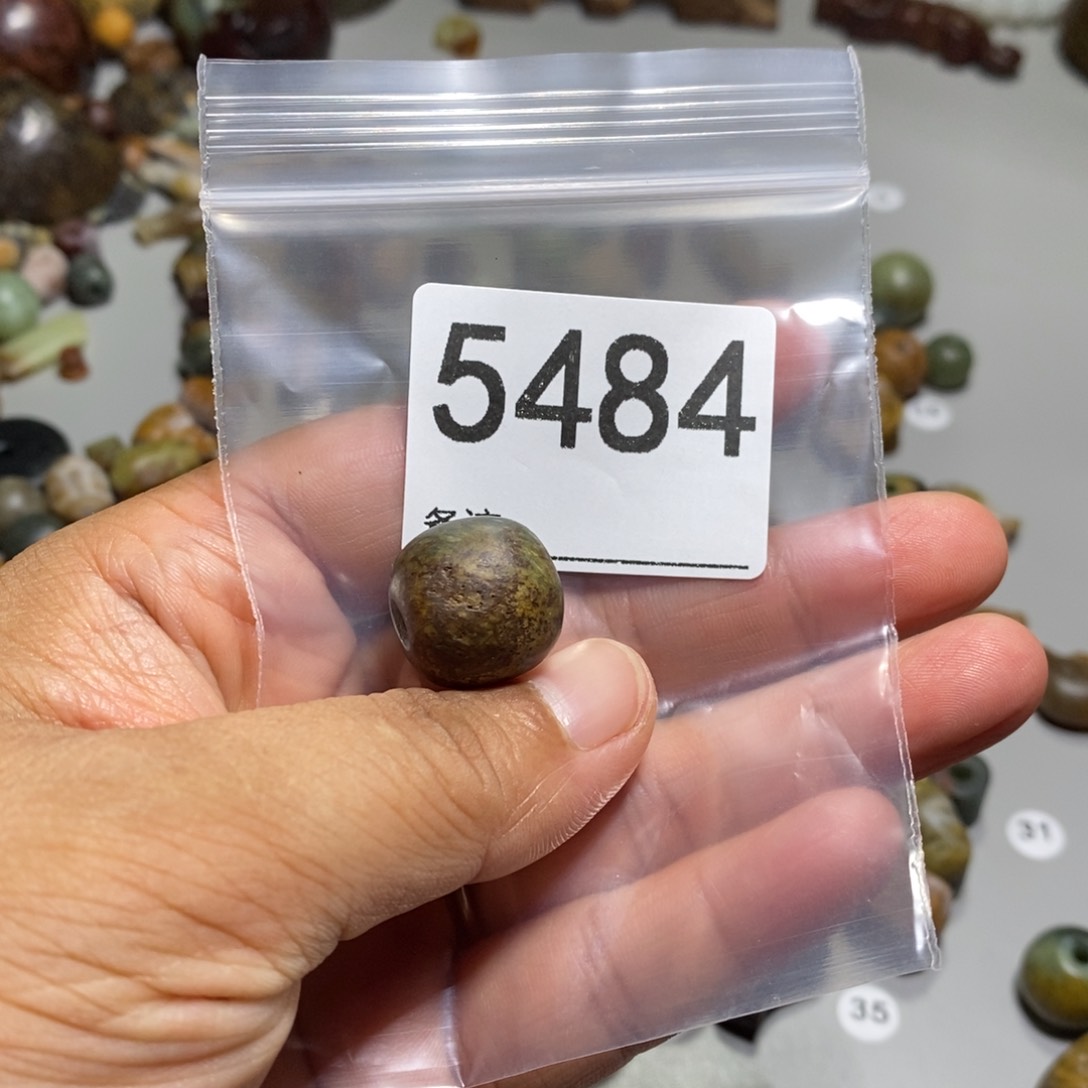 岫岩河磨玉（透闪石质玉）未镶嵌颈饰