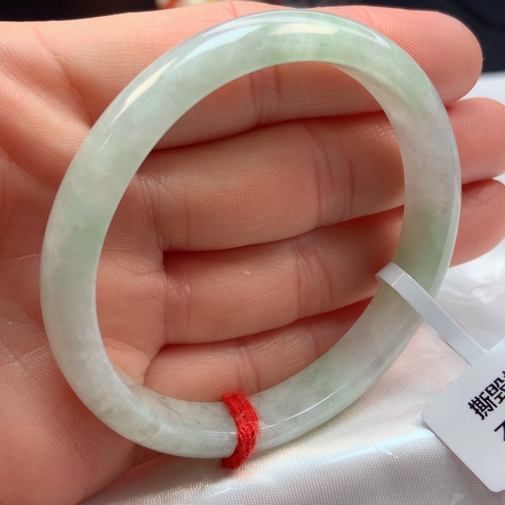 翡翠手镯未镶嵌54贵妃