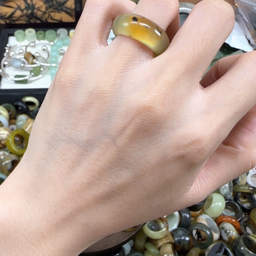 蛇纹石玉未镶嵌戒指16码