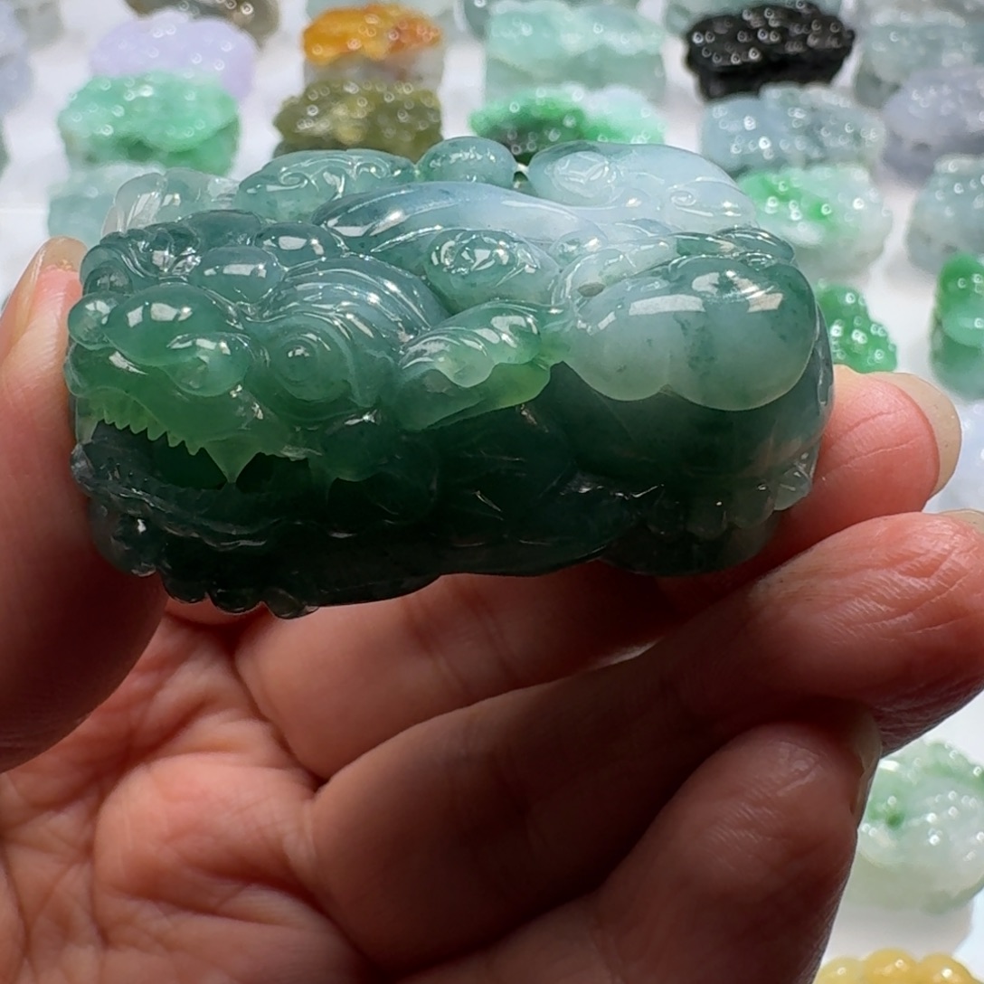 董***果定制翡翠未镶嵌貔貅买断不退不换