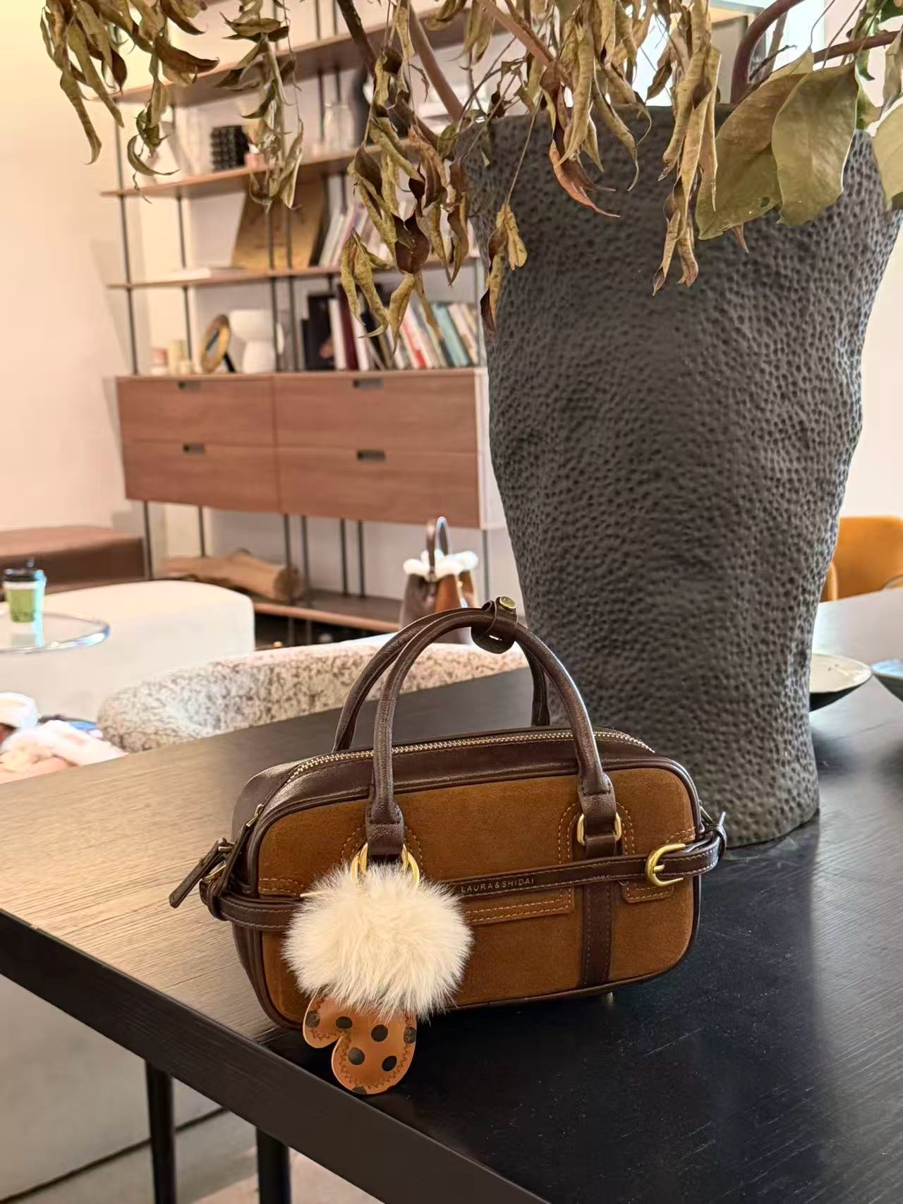 保龄球轻奢风法式软面手提款双根单肩包水桶包波士顿小众