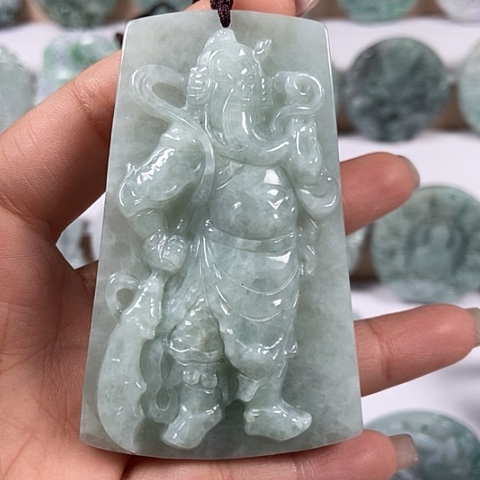 翡翠颈饰未镶嵌关二爷福利