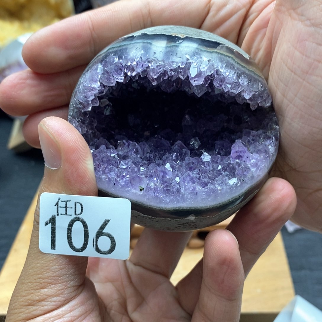 未镶嵌水晶大型摆件（非配饰）