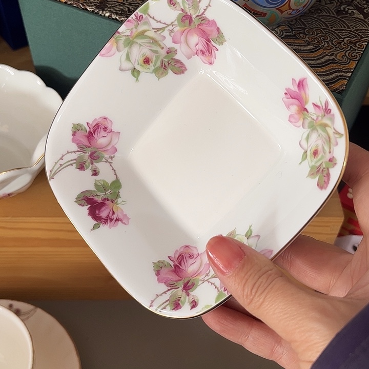 瓷片微瑕骨瓷碟一个玫瑰