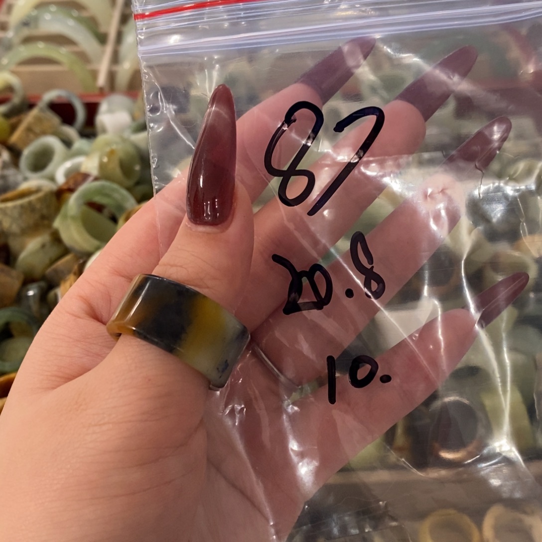 蛇纹石玉未镶嵌戒指