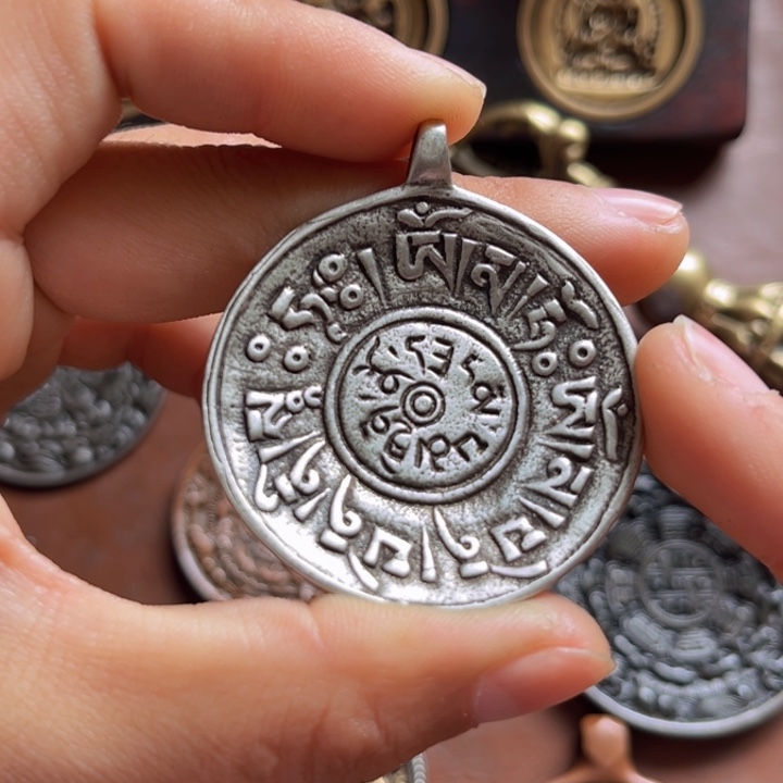 颈饰琉璃七*喜欢的朋友