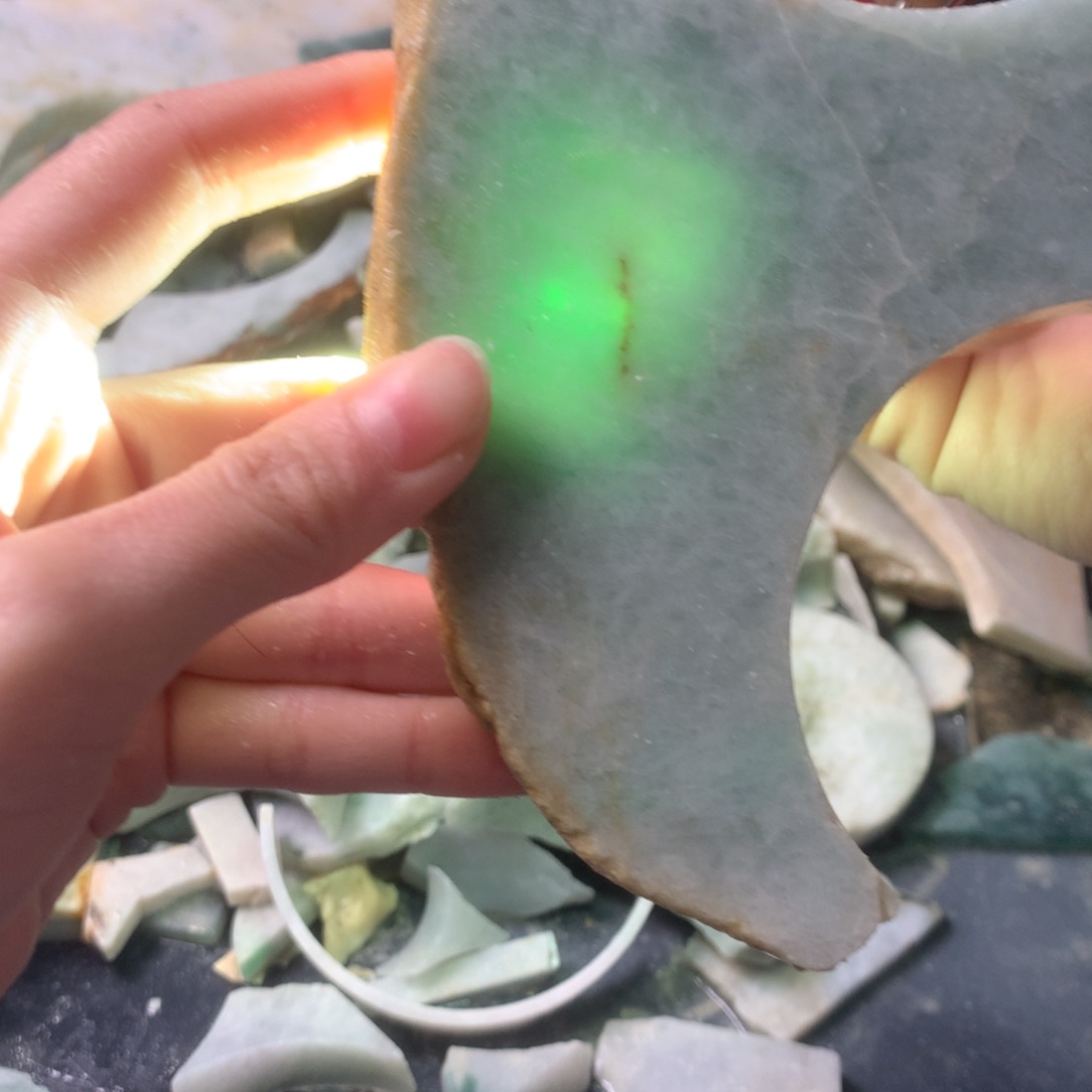 翡翠颈饰未镶嵌缅甸翡翠