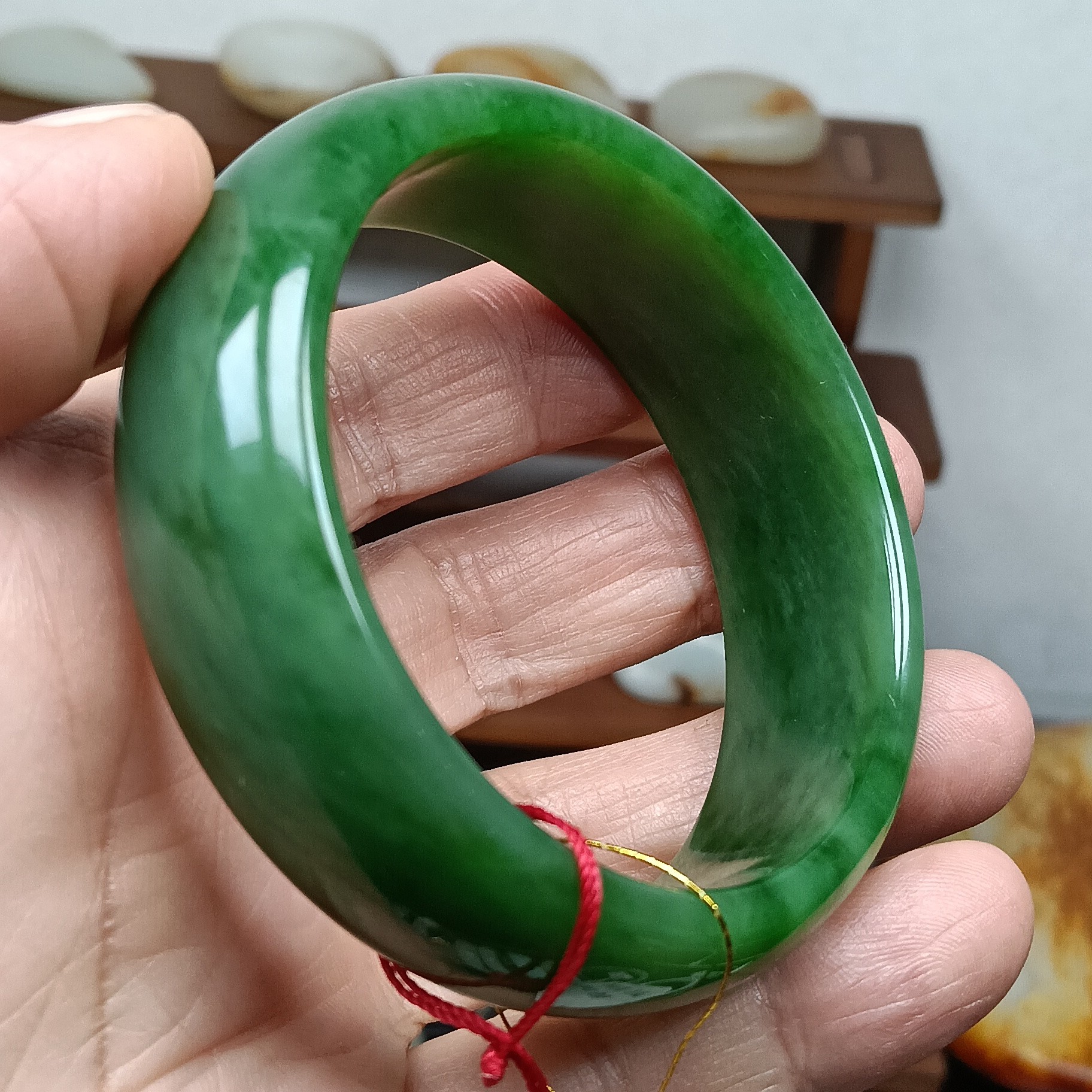 内径58加宽版菠菜绿和田碧玉轮胎手镯