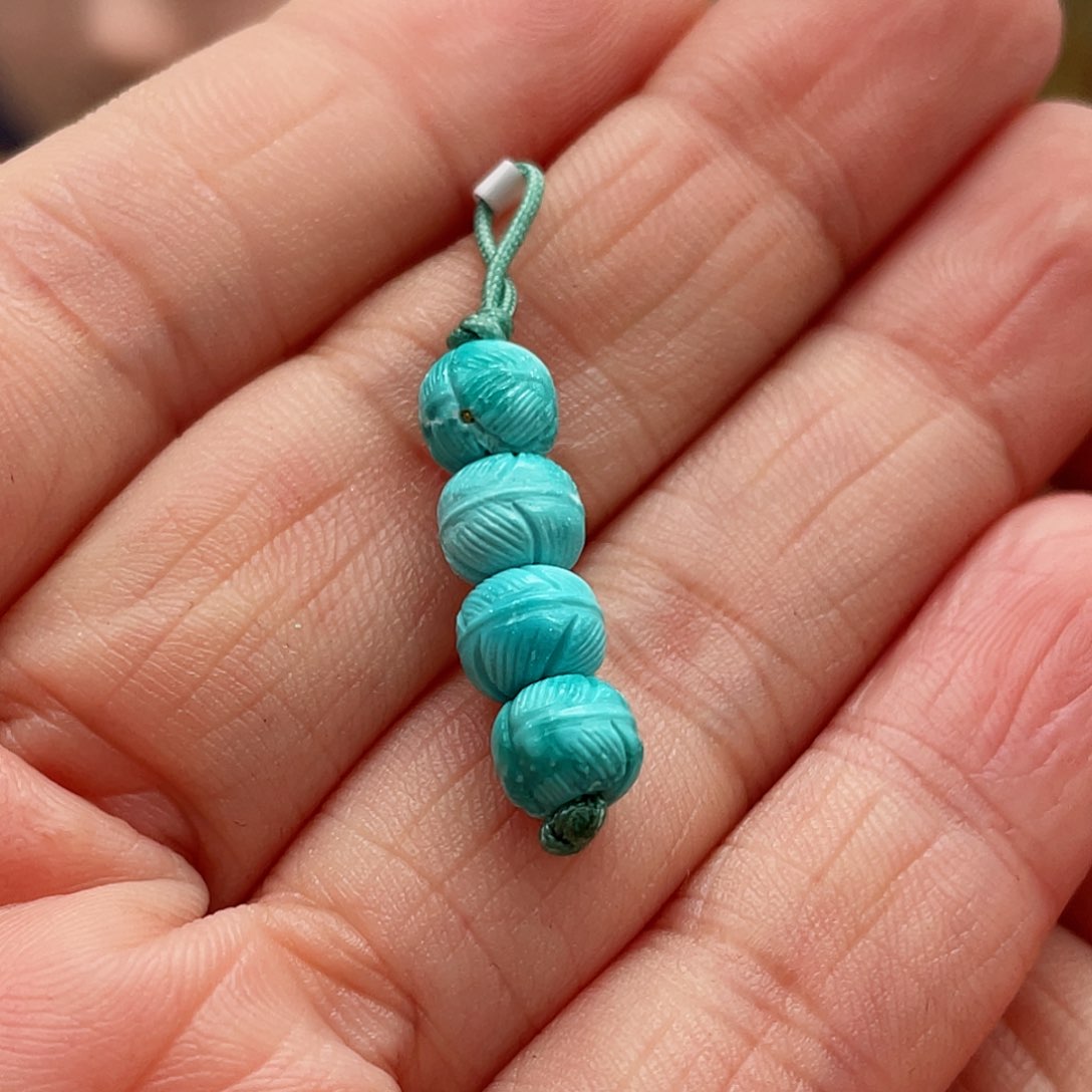 绿松石颈饰未镶嵌