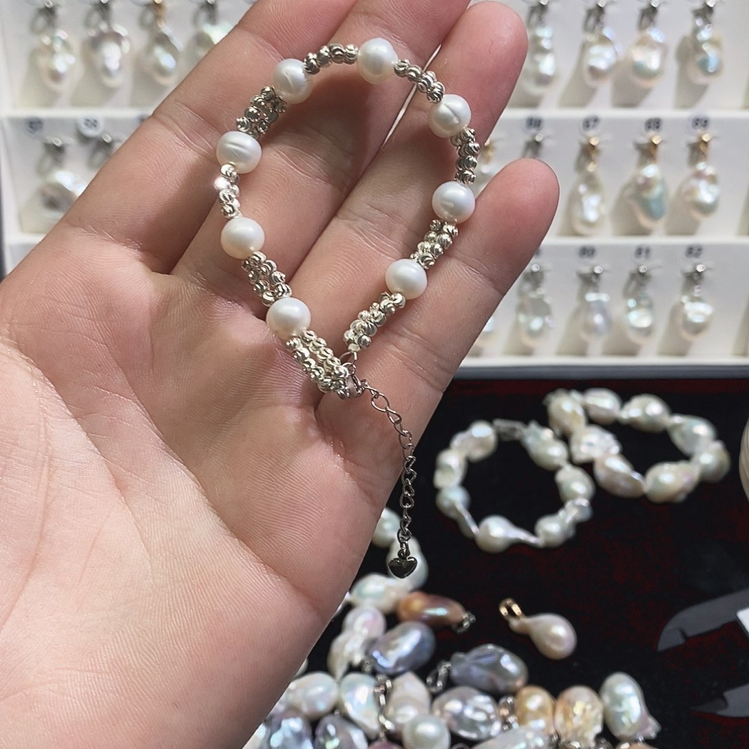 淡水珍珠吊坠(赠链)未镶嵌