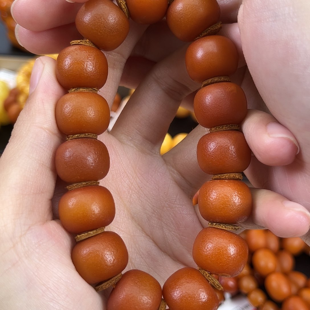 琥珀颈饰未镶嵌蜜蜡