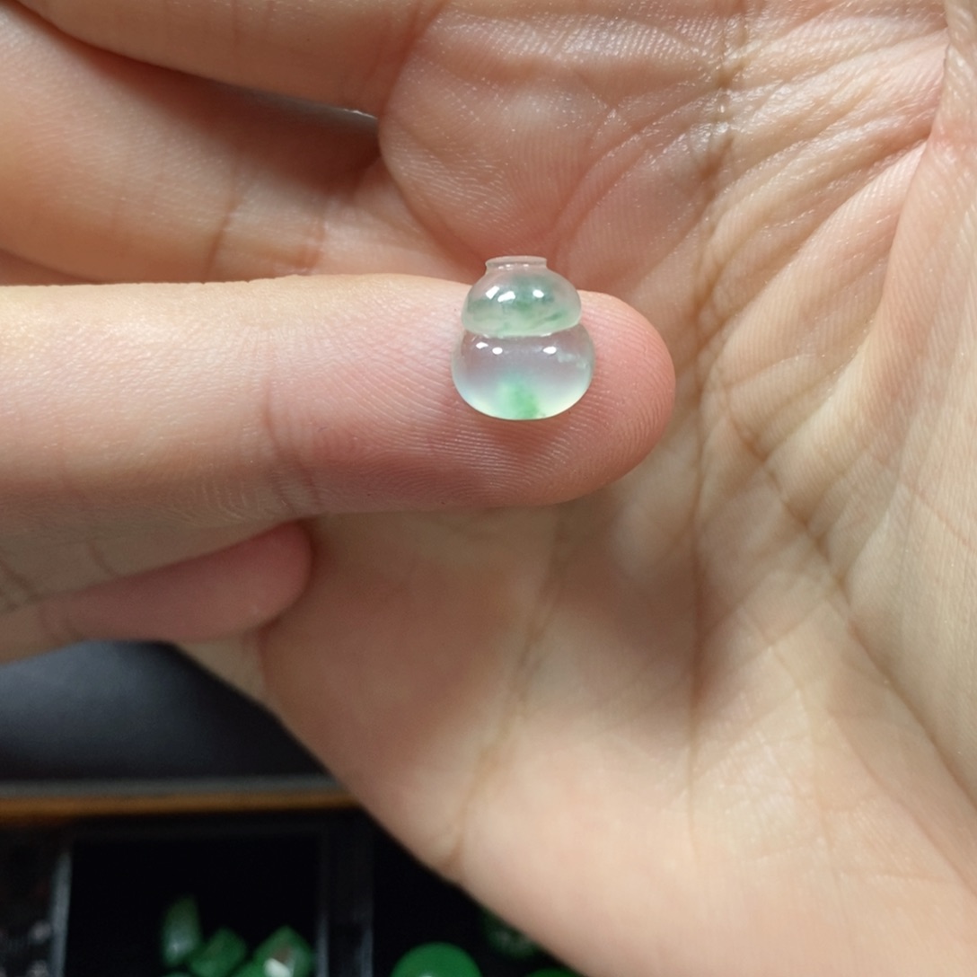 翡翠挂件未镶嵌翡翠珠宝翡翠珠宝