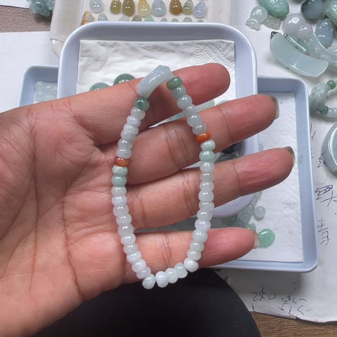 翡翠未镶嵌颈饰78988888