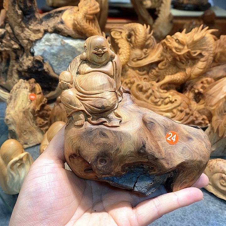 柏木（崖柏）抱石乐乐