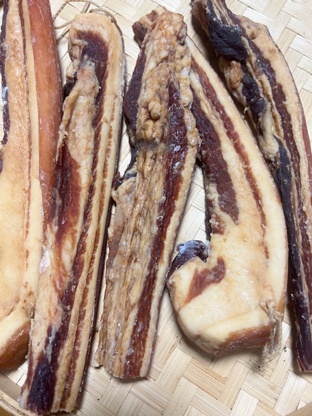 农家自晒土猪腊肉