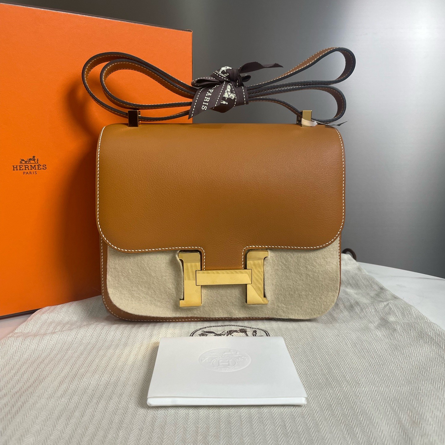 99新 Hermes/爱马仕  Constance 24 金棕金康康Ec皮单肩16282218