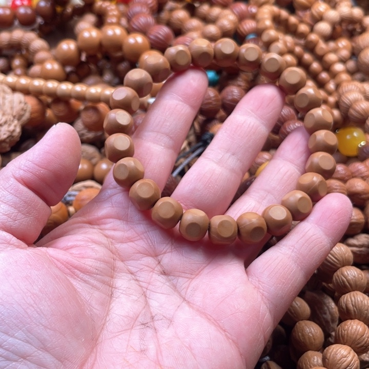 猴头核桃手串0.9龙炎哑光磨砂小六方