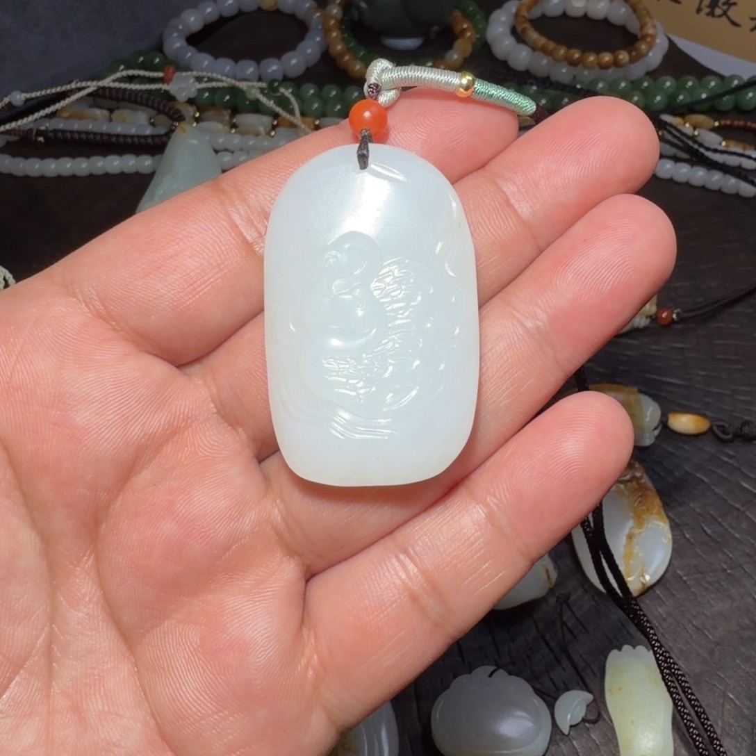 和田玉未镶嵌颈饰