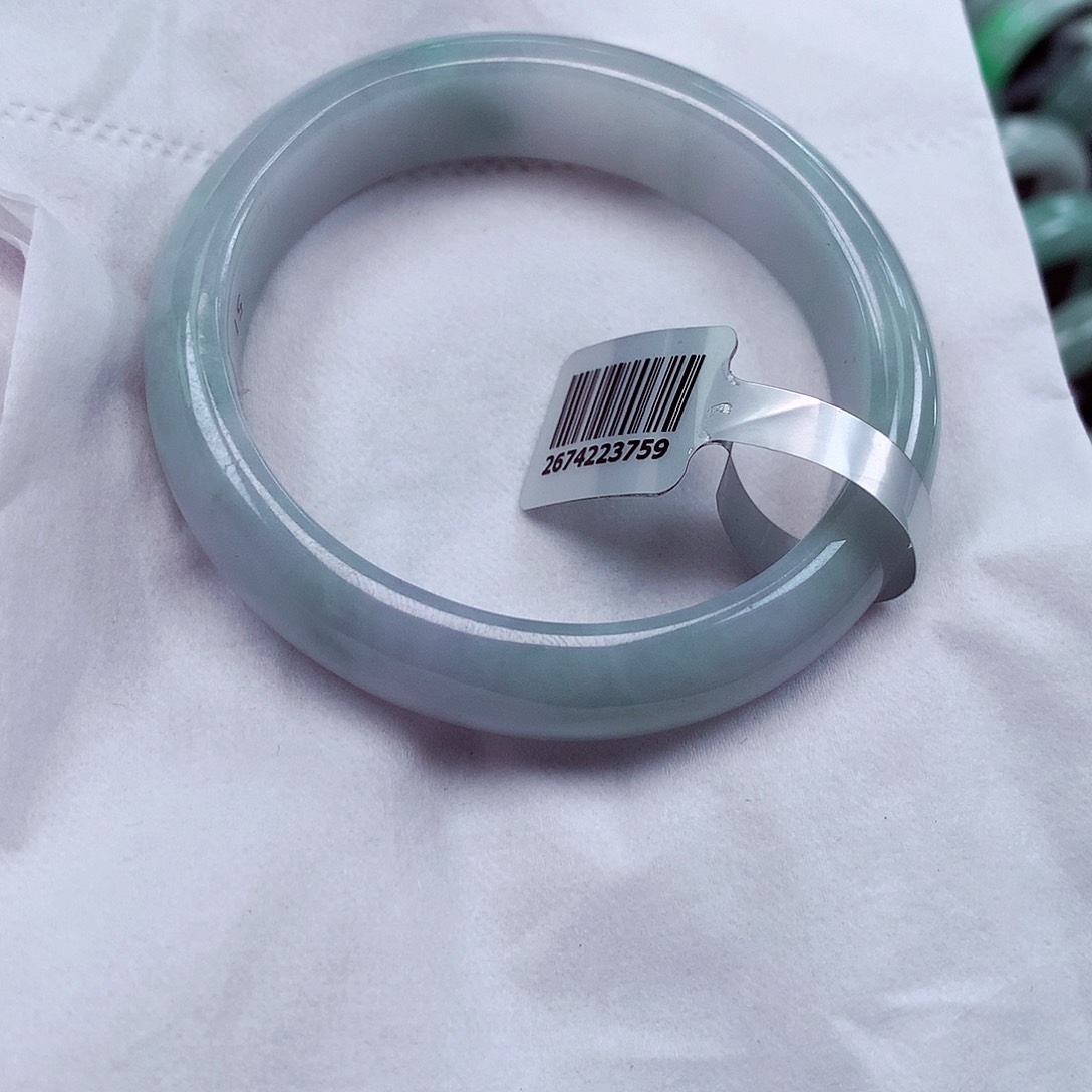 翡翠手镯未镶嵌贵妃51正圈50都可戴