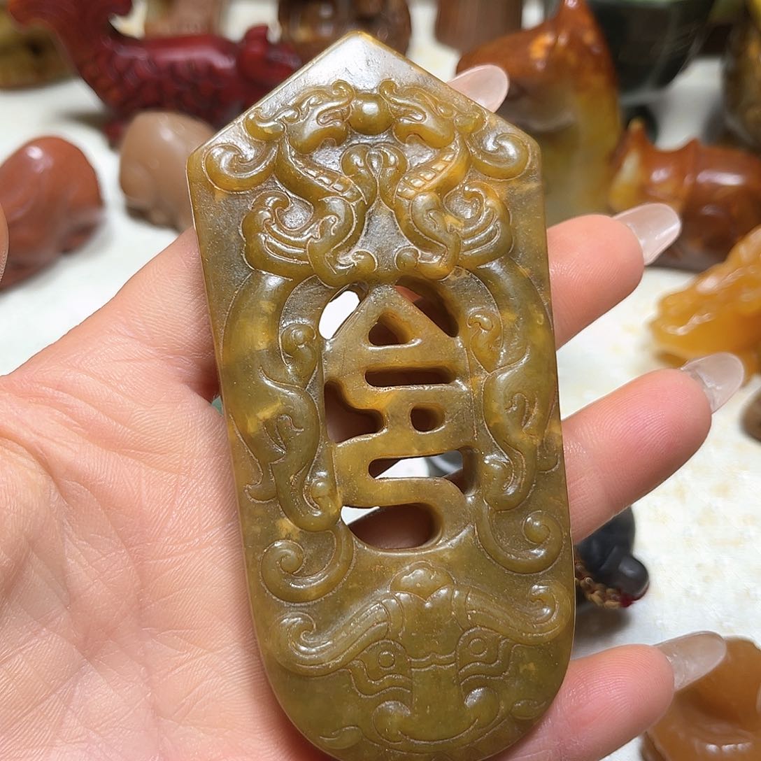 白玉菩提吊坠白玉菩提吊坠