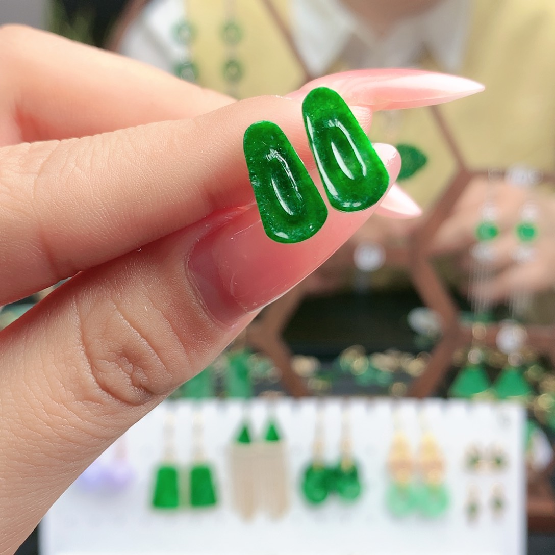 翡翠耳饰未镶嵌耳饰