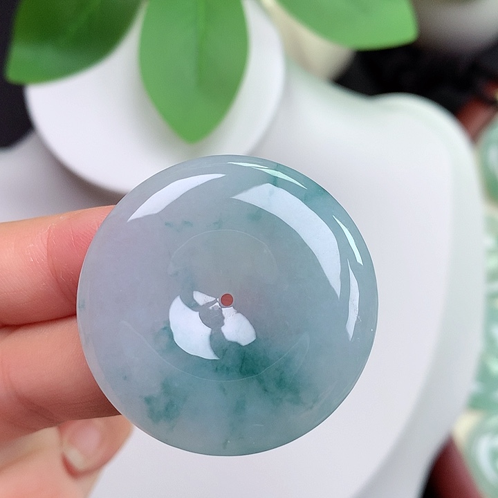 翡翠未镶嵌颈饰平安扣35.6x6.5mm