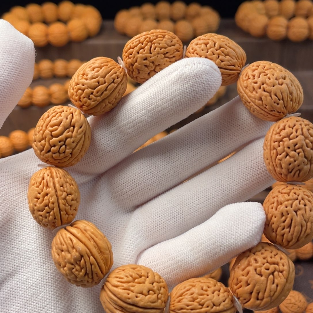 吊坠桃核大钱袋子