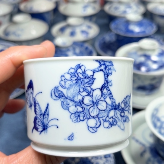 杯手绘蝶恋花荣添杯