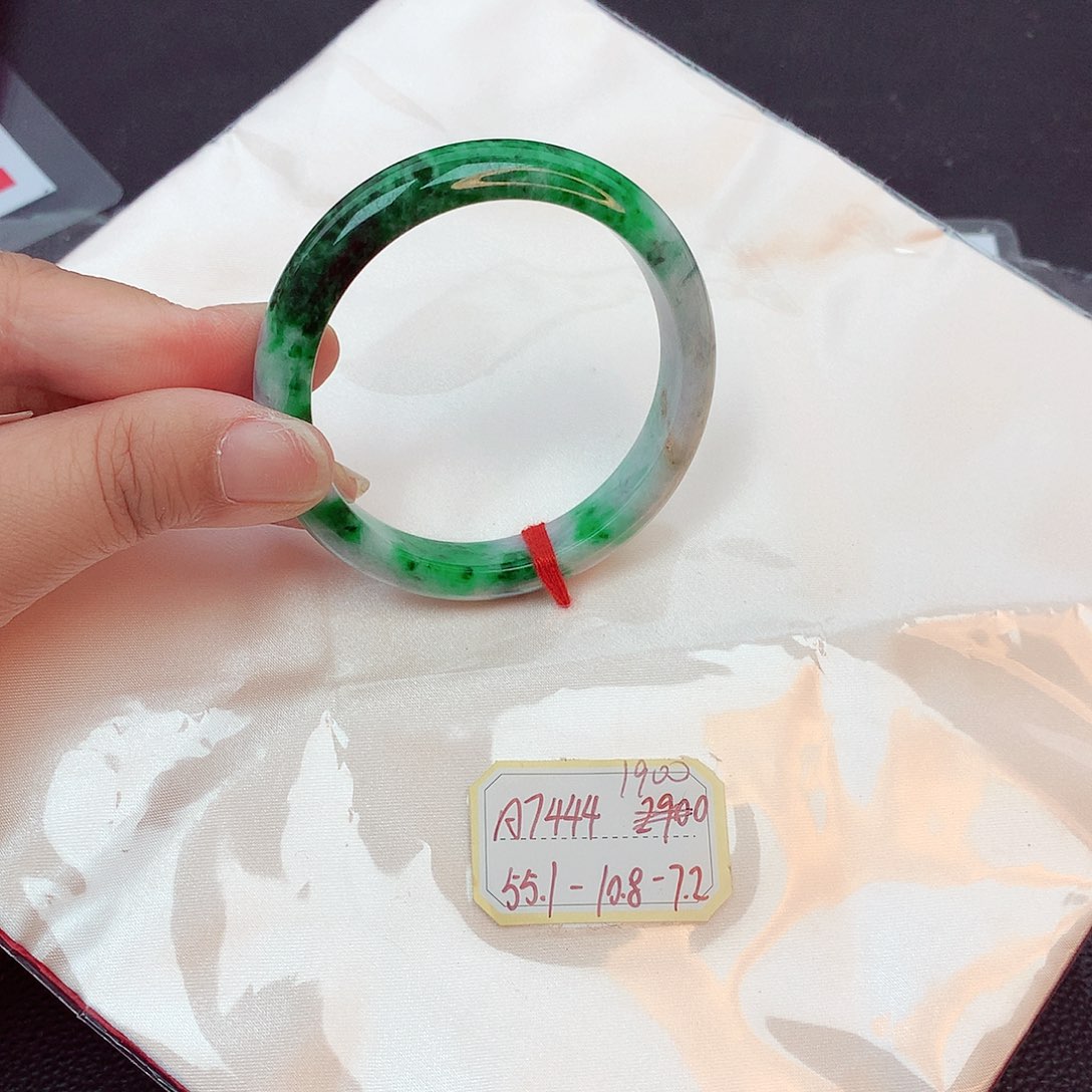 翡翠手镯未镶嵌天然缅甸翡翠A货