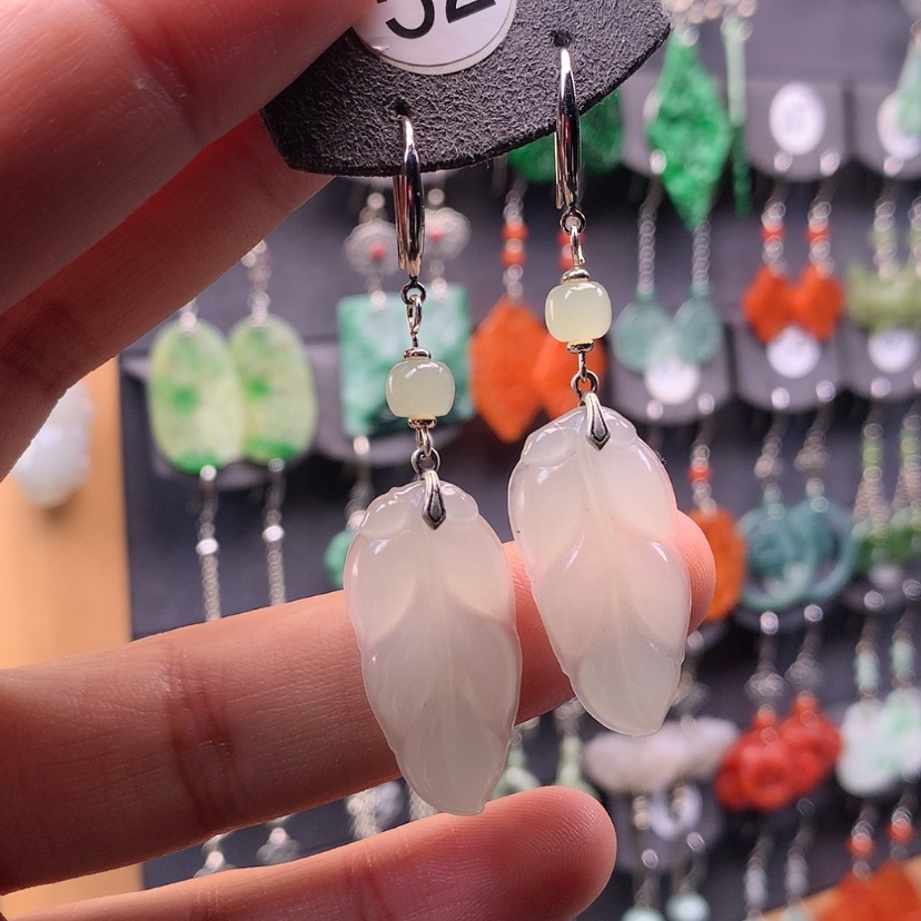 【闪购商品】和田玉耳饰银S925镶嵌闭****鱼